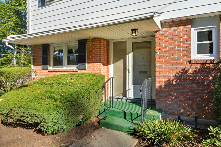 Property Photo: 6 Lyman Road CT 06117