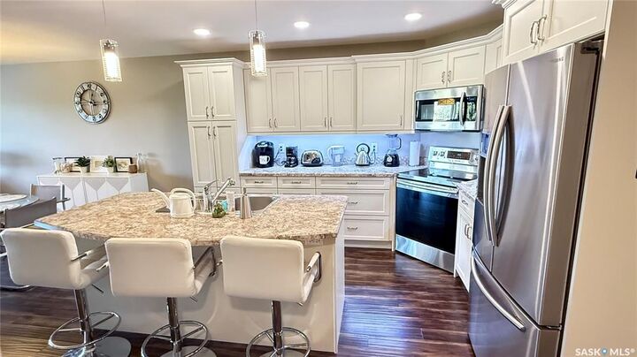 Property Photo: 1600 1st Street E 202 SK S6V 1G7