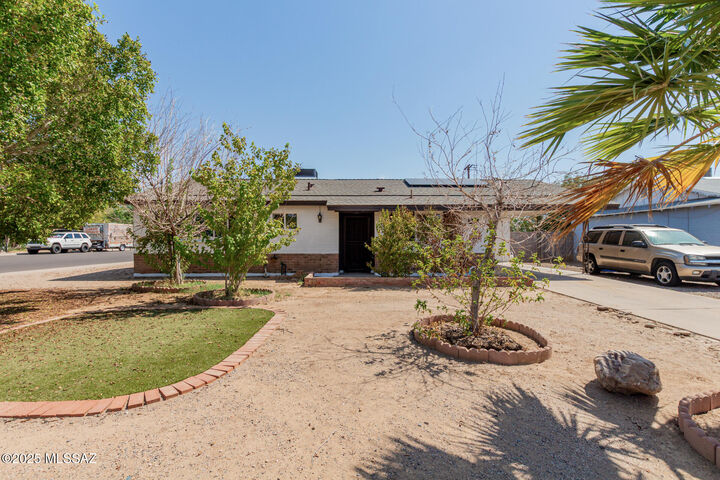 2901 W Corrine Drive  Phoenix AZ 85029 photo