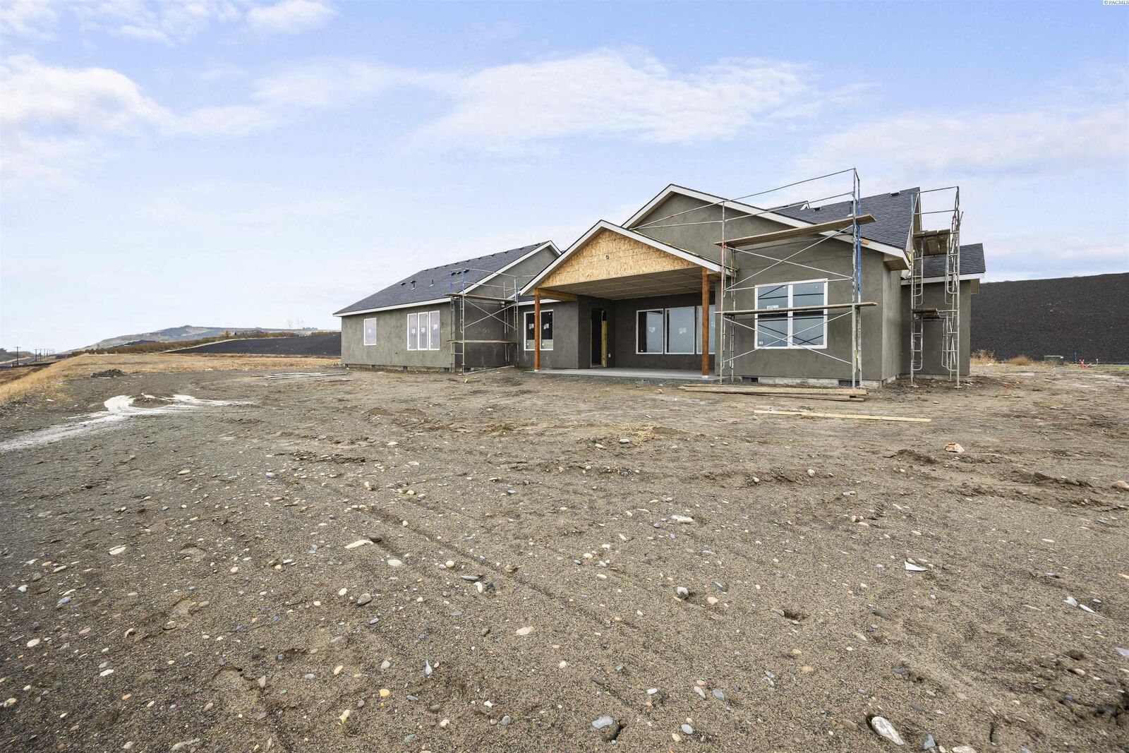 Property Photo: 161 Riviera Drive WA 99301