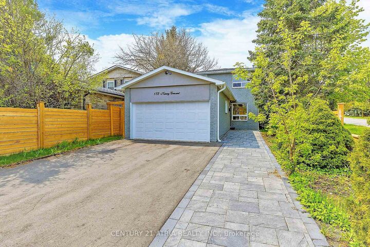 Photo de la propriété: 132 Kersey Crescent ON L4C 5V8