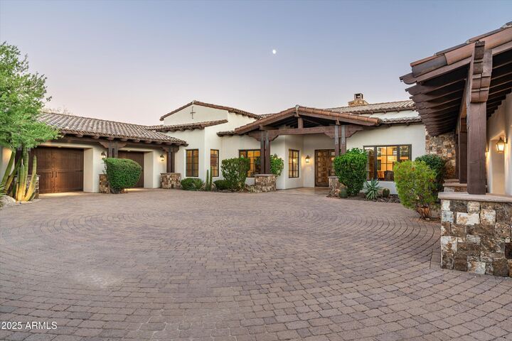 Property Photo:  8427 E Homestead Circle  AZ 85266 