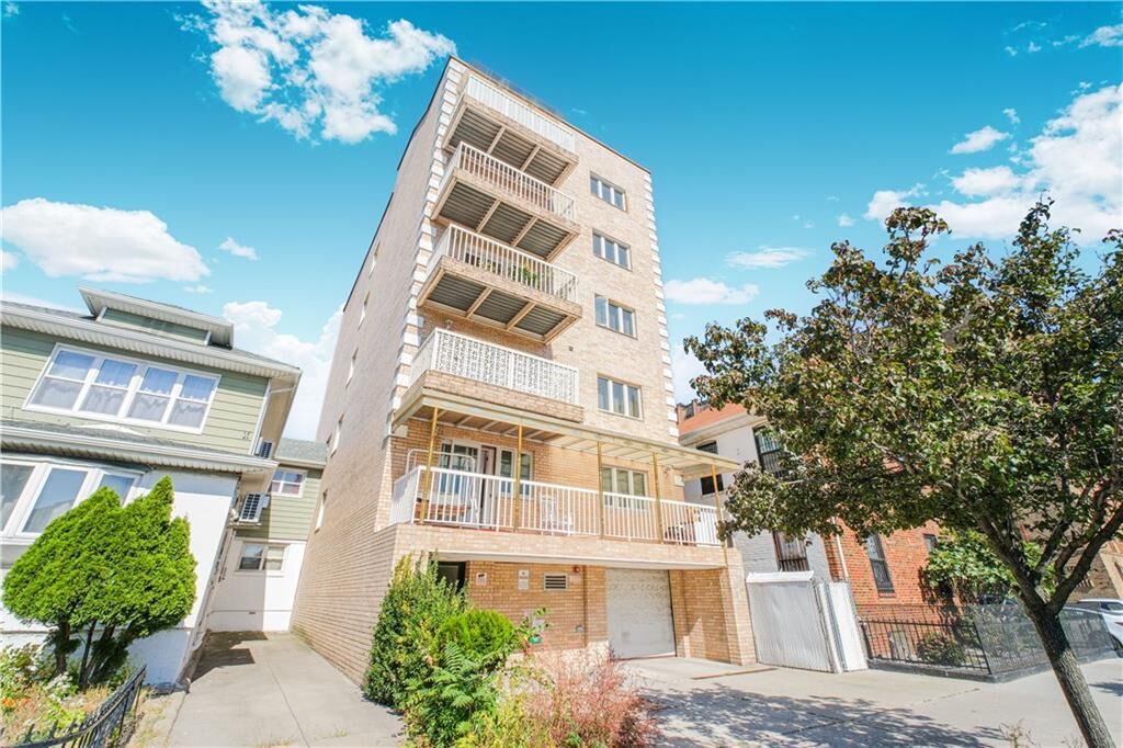 Property Photo:  339 Avenue P 2A  NY 11204 