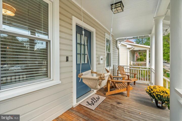 Property Photo: 100 E Custis Avenue VA 22301