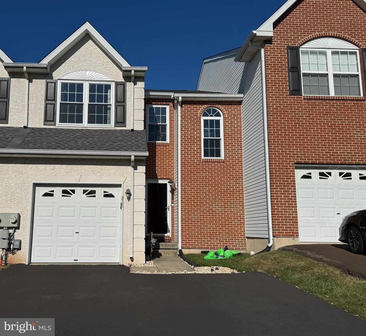 Property Photo:  213 Hampshire Drive  PA 18960 