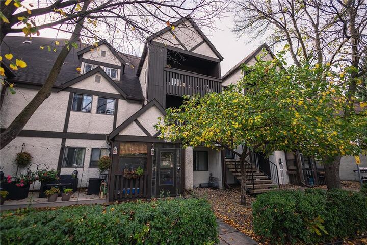 111 Swindon Way  Winnipeg MB R3P 0W3 photo