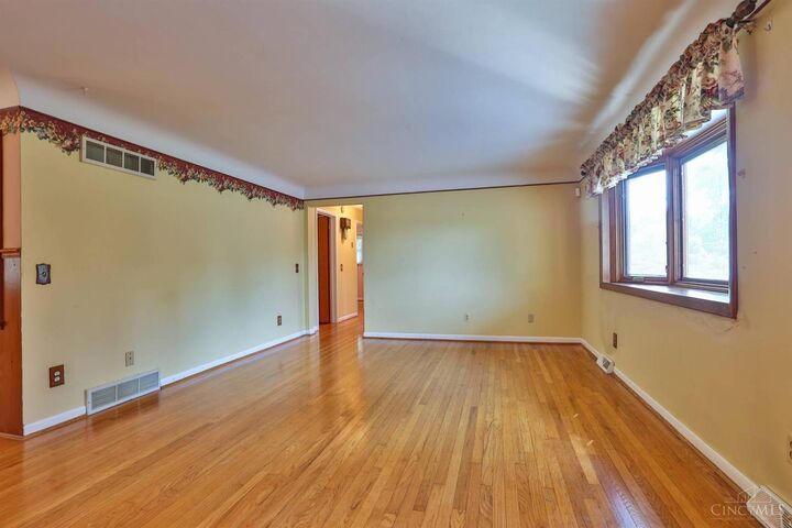 Property Photo:  9086 Flintwood Drive  OH 45030 