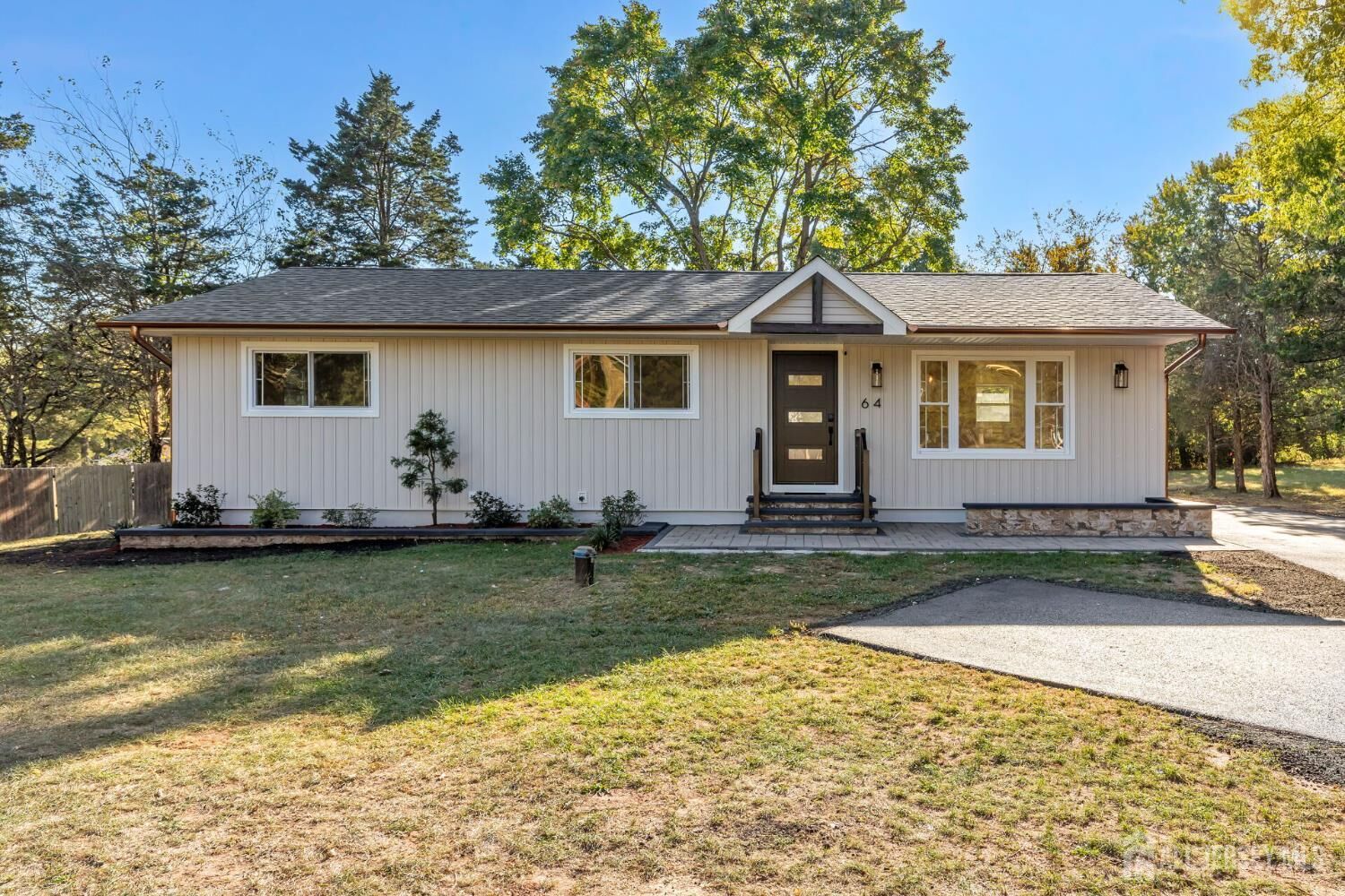 Property Photo:  64 Ellison Road  NJ 08873 