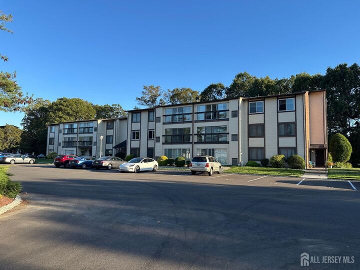 Property Photo:  277 Crosse Drive 2G  NJ 08831 