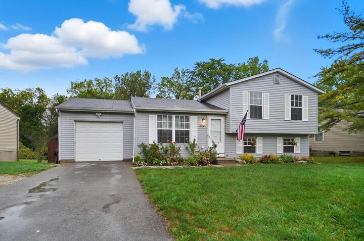 Property Photo: 4950 Cherry Creek S Parkway OH 43228