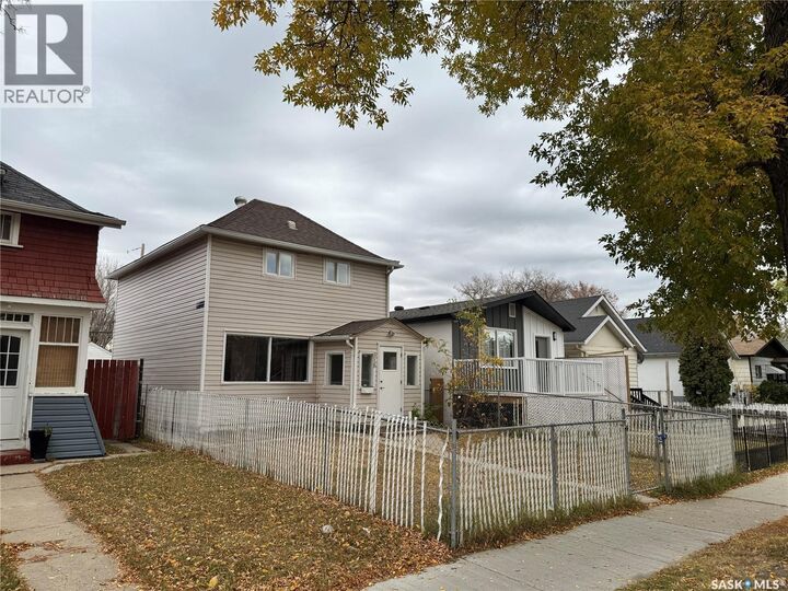 Photo de la propriété: 318 H Avenue S SK S7M 1W3