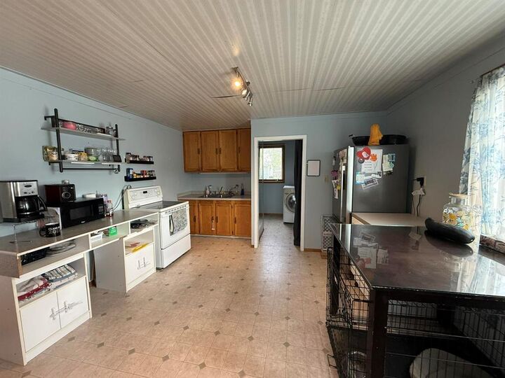 Property Photo: 755 Broadway Street MB R0K 0L0