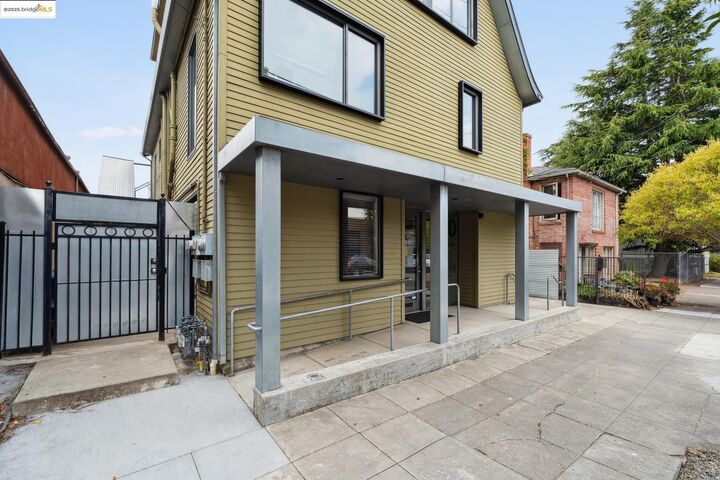 Property Photo:  1010 Grayson  CA 94710 