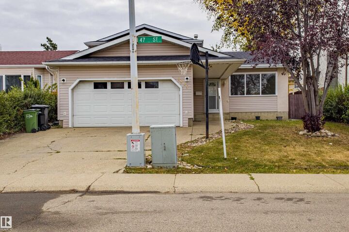 3835 47 Street NW  Edmonton AB T6L 5B3 photo