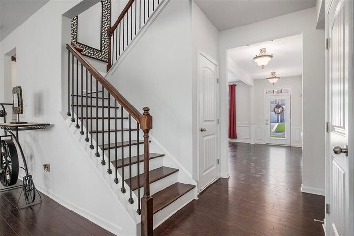 Property Photo: 7905 Brewton Creek Drive GA 30028