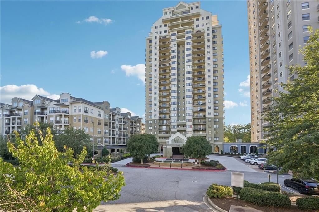Property Photo: 799 Hammond Drive 402 GA 30328
