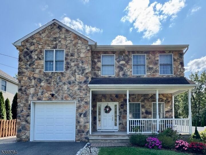 217 Lincoln St  Berkeley Heights Twp. NJ 07922 photo