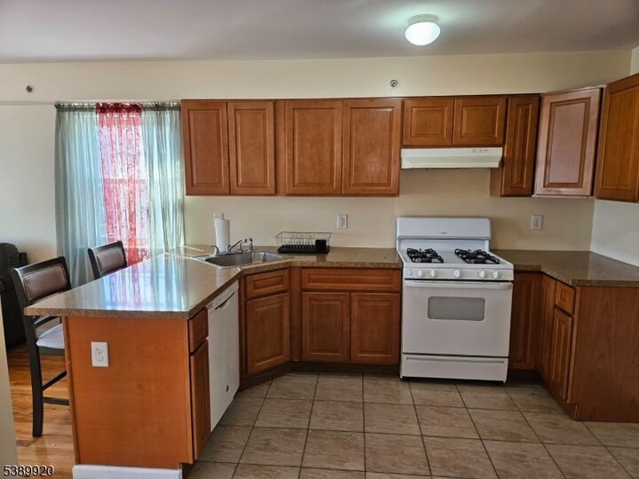 Property Photo:  129 S 9th St  NJ 07107 