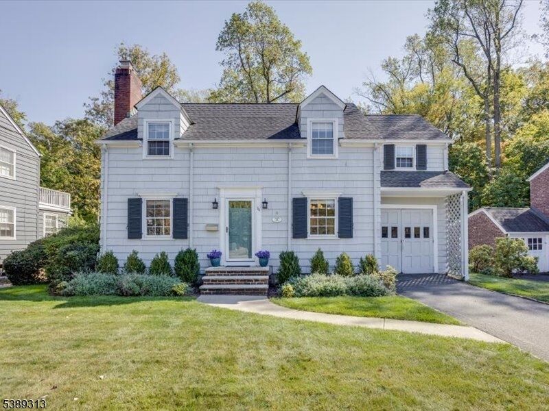 Property Photo: 34 Essex Rd NJ 07021