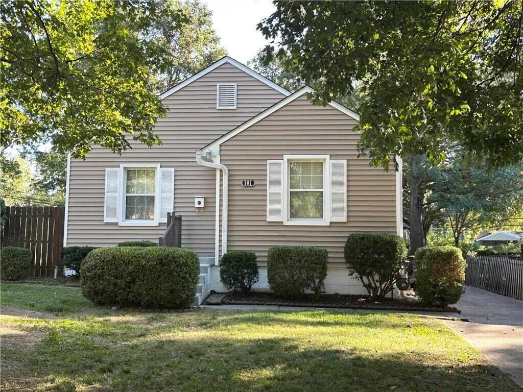 Property Photo:  701 W 86th Street  MO 64114 