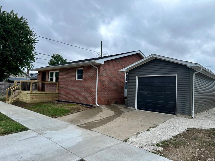Property Photo:  403 E Illinois Street  IN 47670 