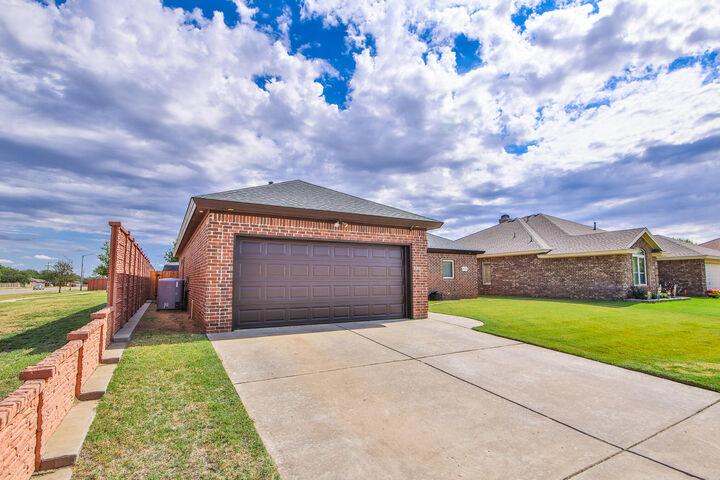Property Photo: 9803 Elkhart Avenue TX 79424