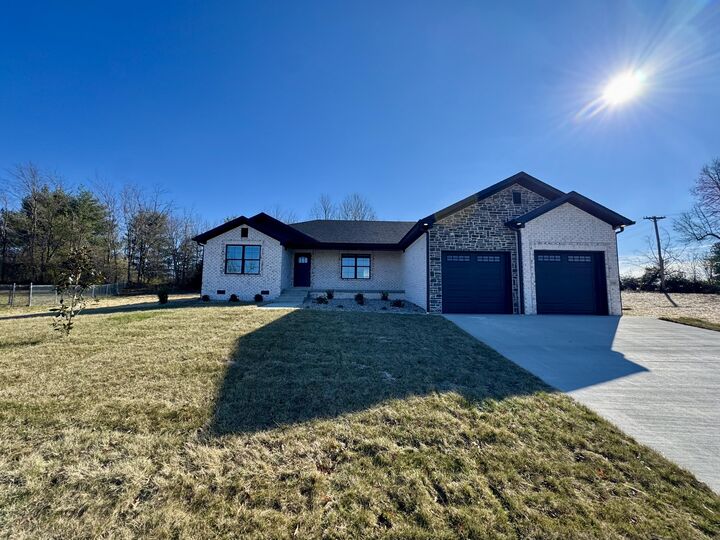 160 Central Park Avenue  Berea KY 40403 photo