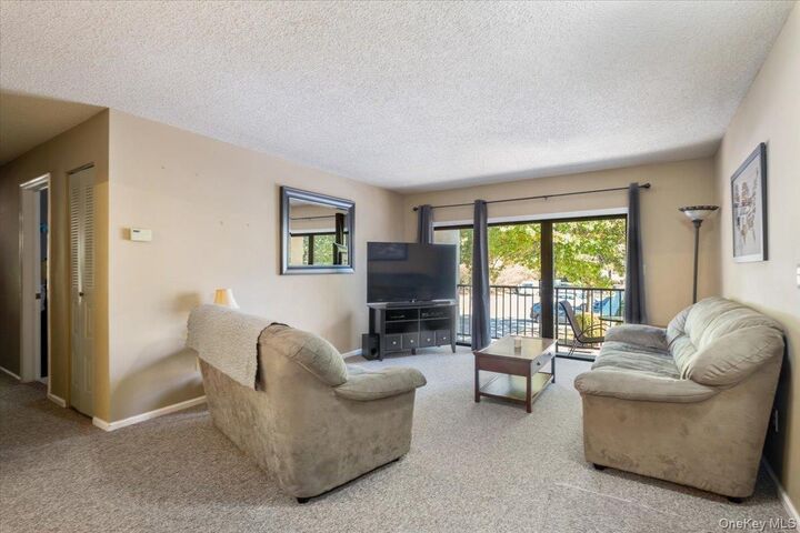 Property Photo: 8 Huntington Circle NY 10566