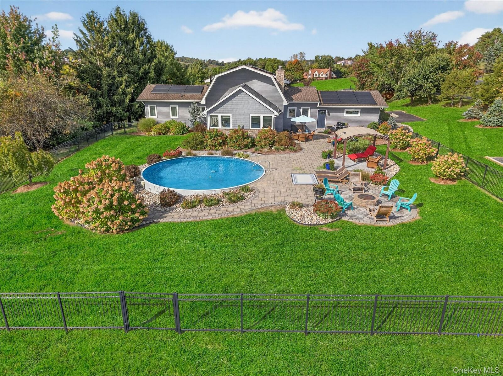 Property Photo:  8 Southgate  NY 10924