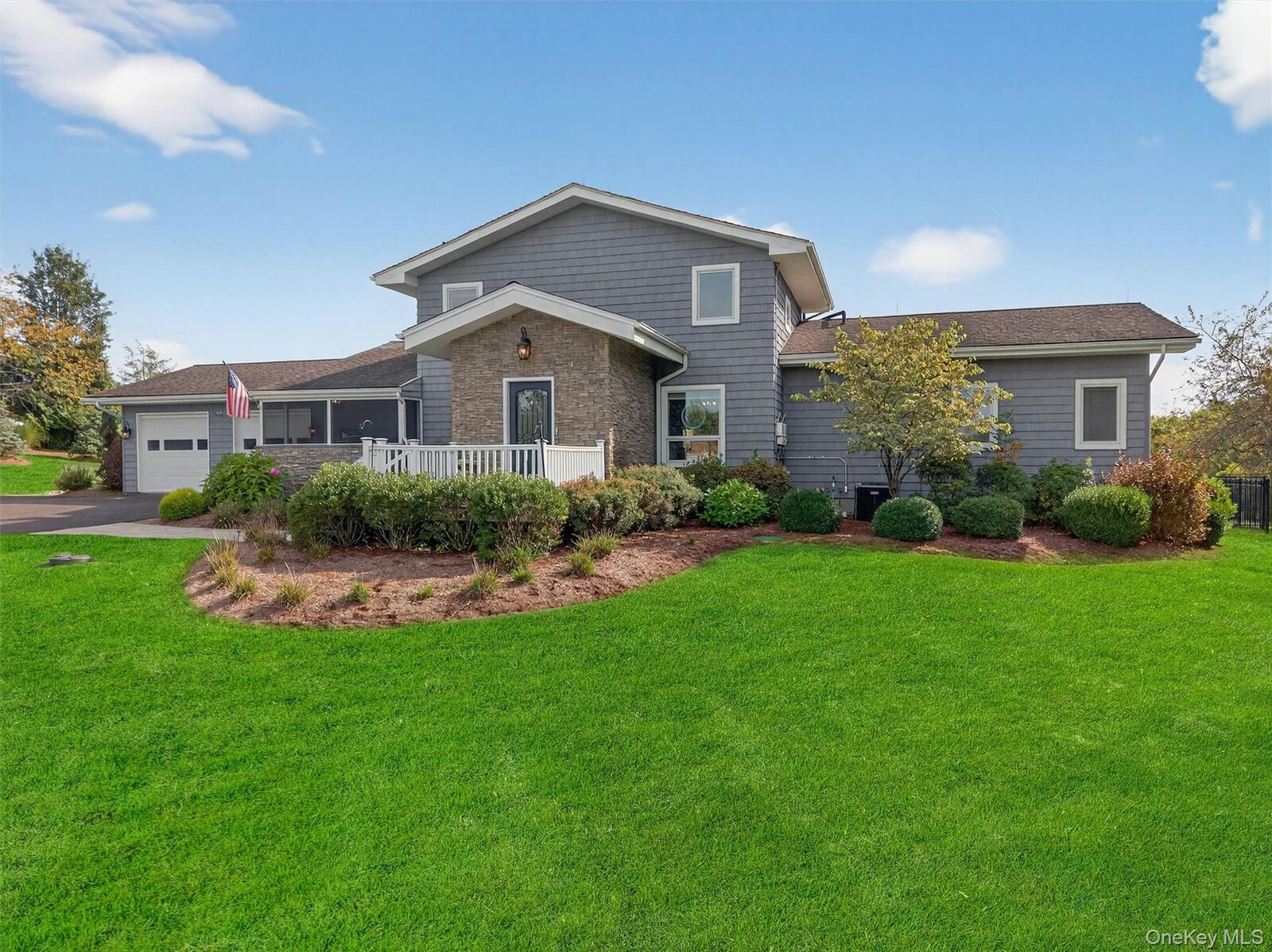 Property Photo:  8 Southgate  NY 10924 