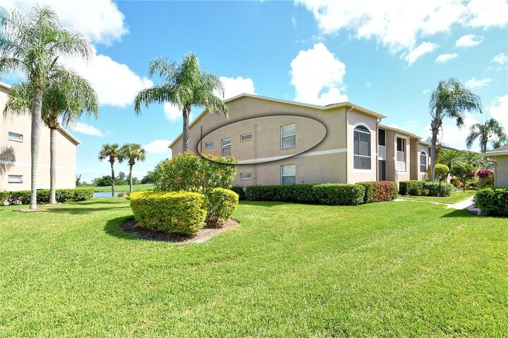 Property Photo:  5271 Mahogany Run Avenue 721  FL 34241 