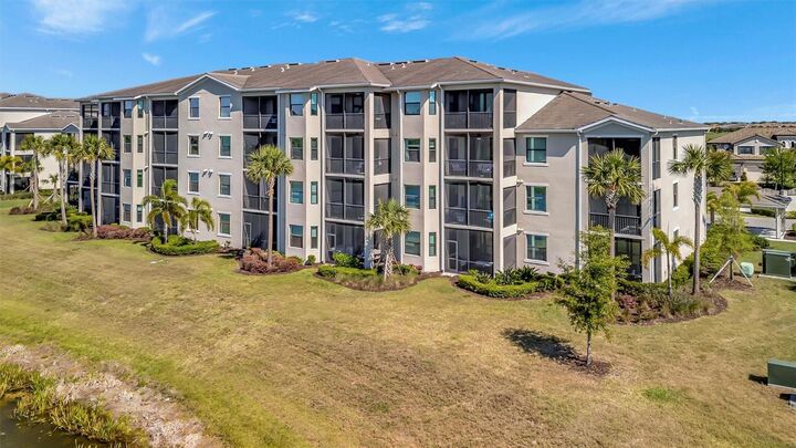 Property Photo: 17724 Gawthrop Drive 101 FL 34211