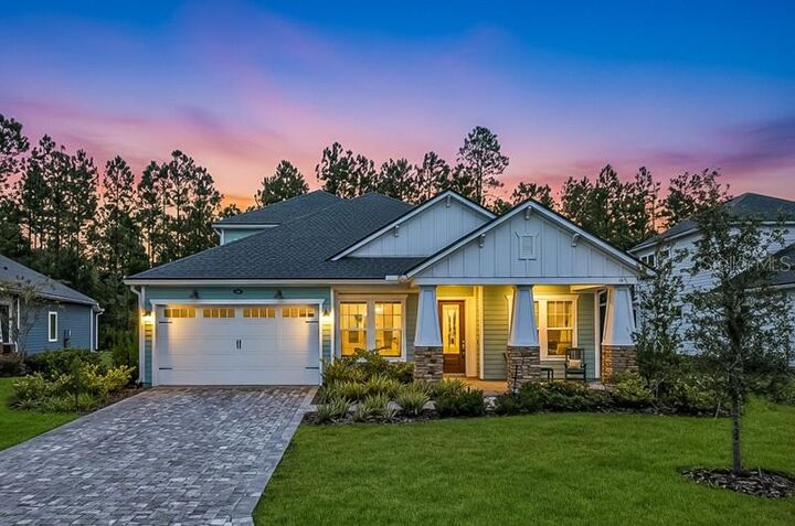 Property Photo: 156 Loosestrife Way FL 32095