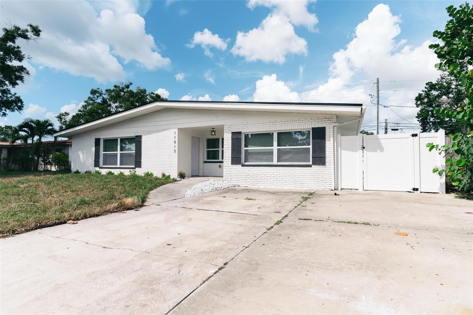 Property Photo:  11815 88th Avenue  FL 33772 