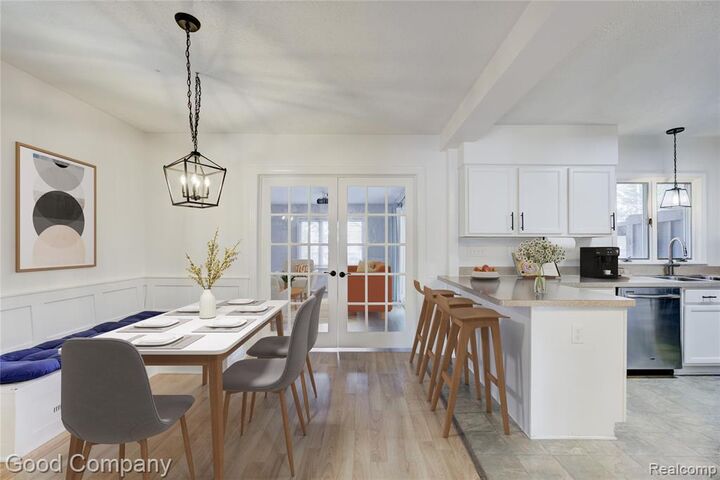 Property Photo:  934 Lockwood Road  MI 48067 1612