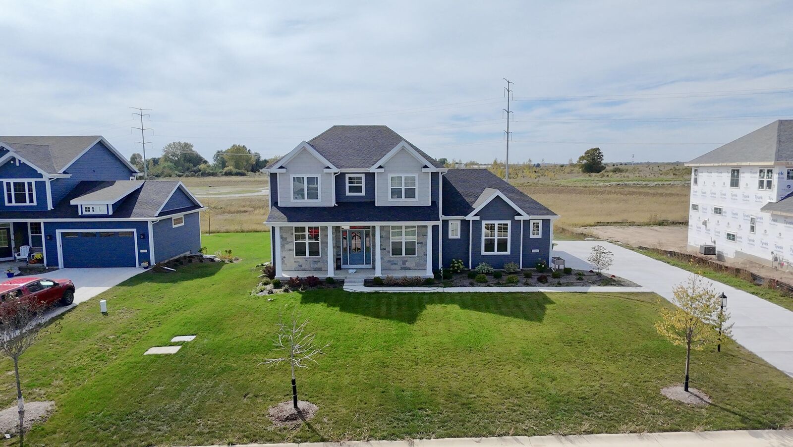 Property Photo:  10601 N Tree Sparrow Dr   53097 