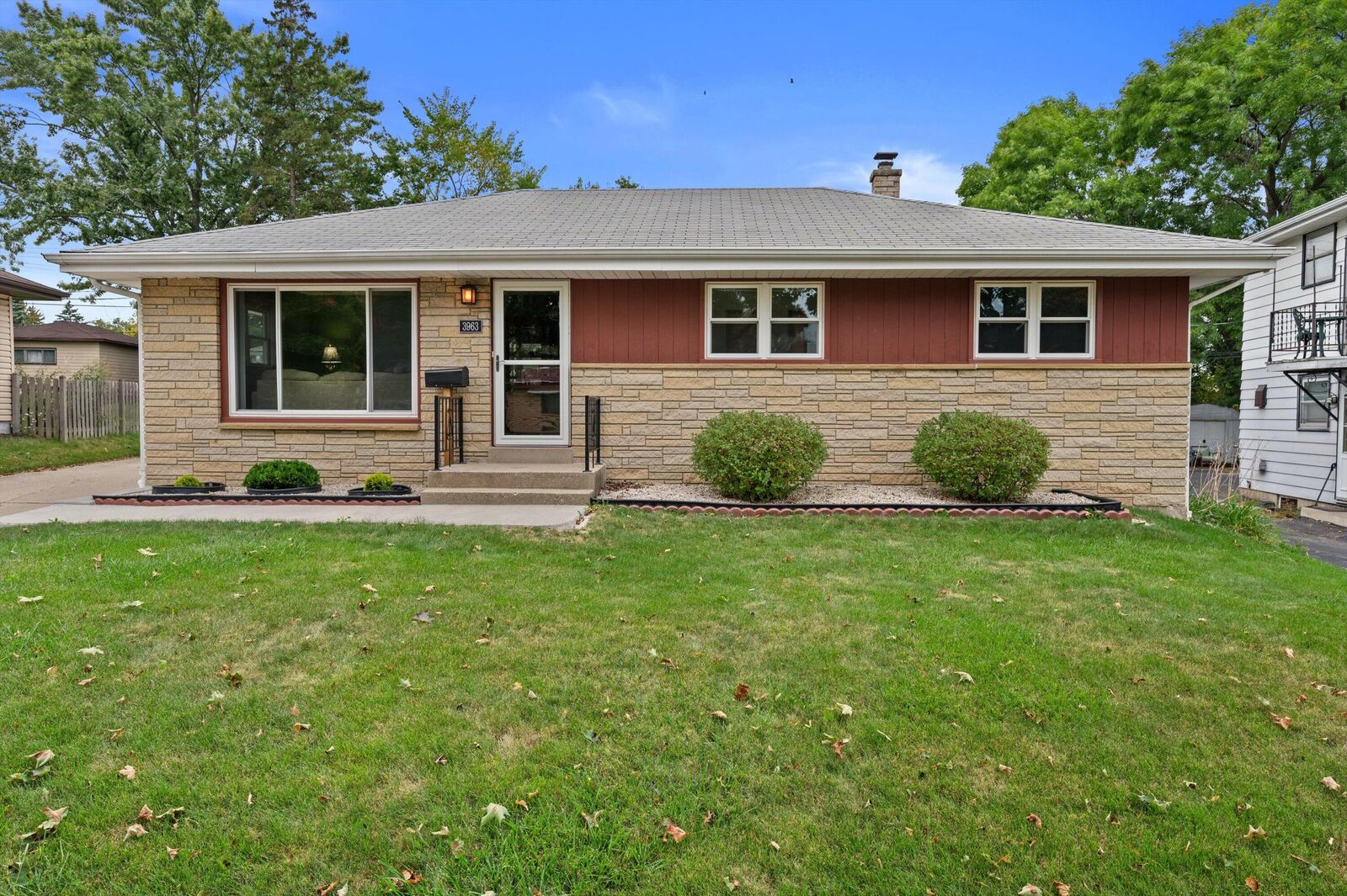 Property Photo:  3963 N 98th St  WI 53222 