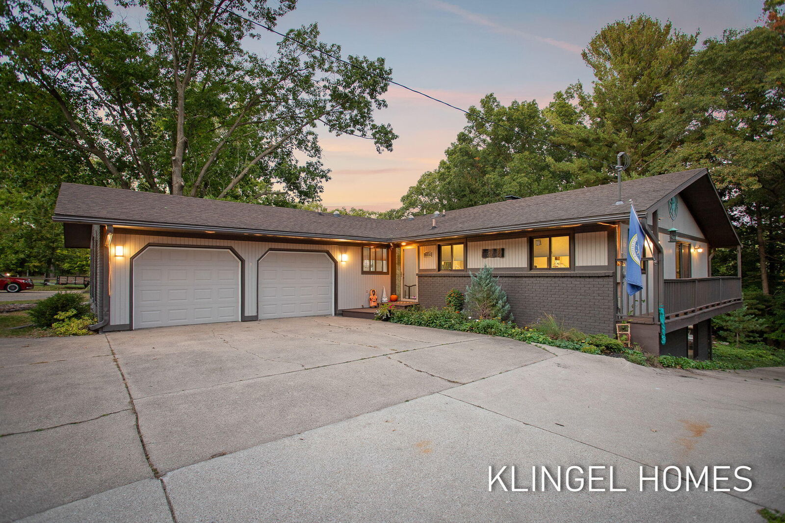 Property Photo: 17982 N Fruitport Road MI 49456