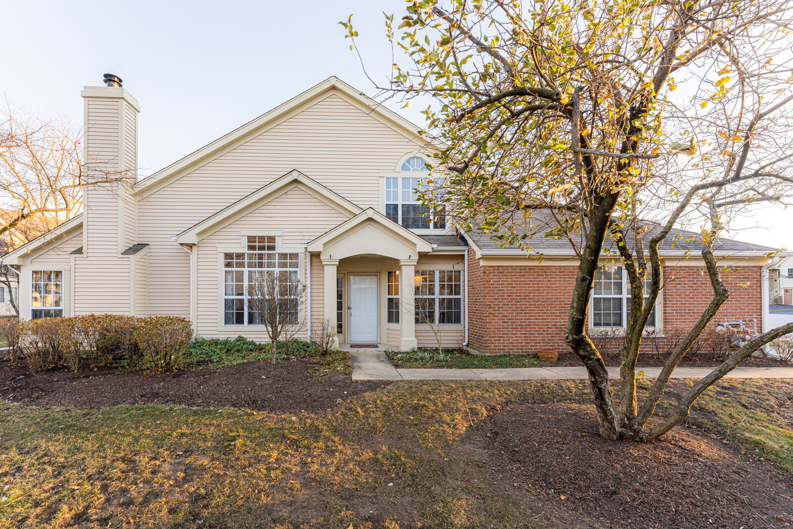 Property Photo: 30W013 Juniper Court IL 60555