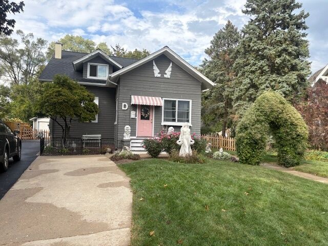 Property Photo: 90 W Franklin Avenue IL 60014