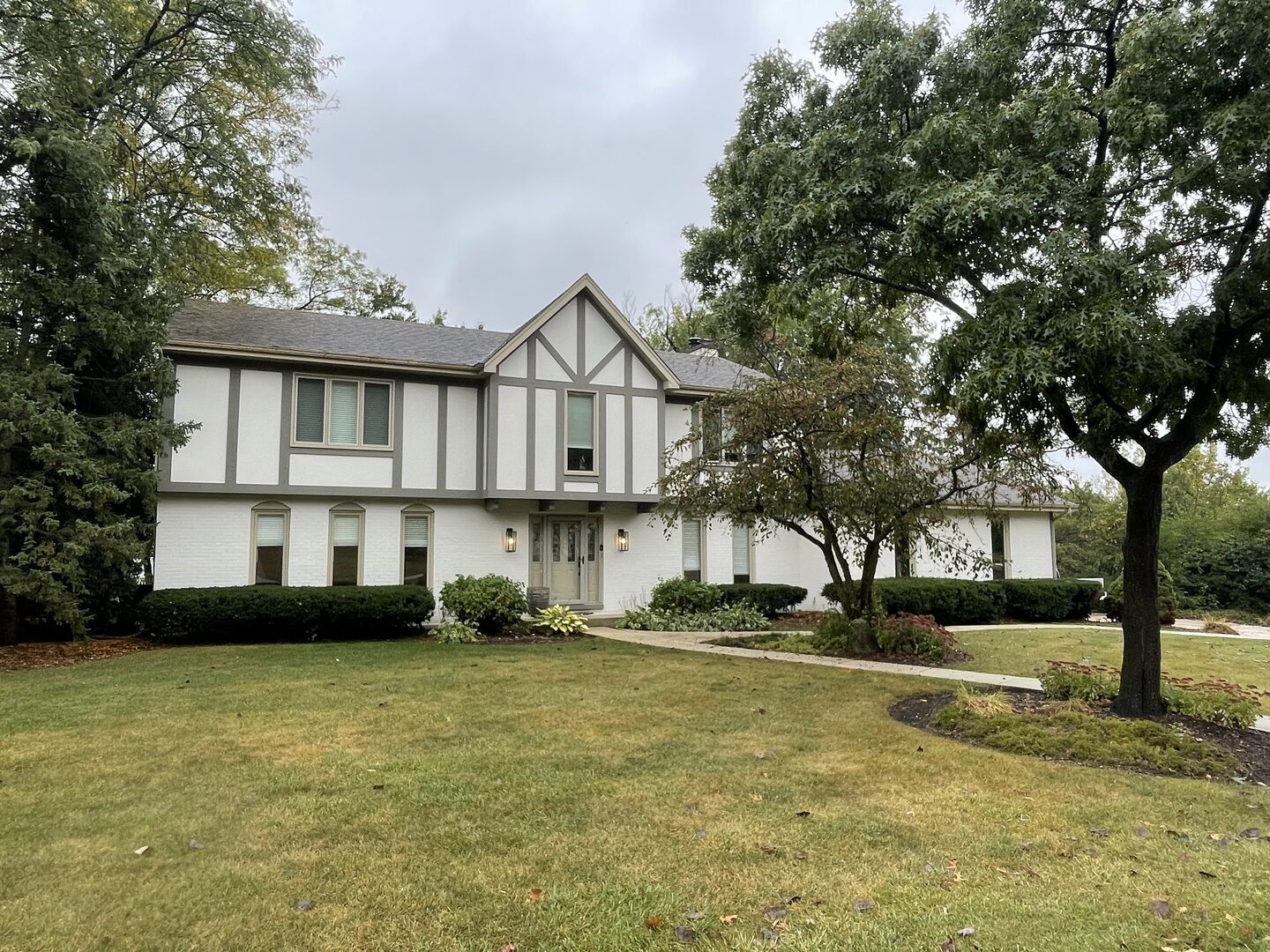 Property Photo:  430 Westminster Drive  IL 60527 