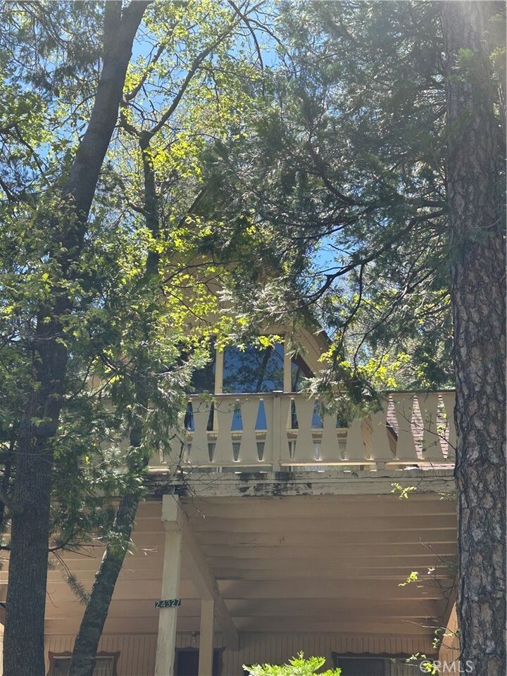 24327 24327 Montreaux  Crestline CA 92325 photo