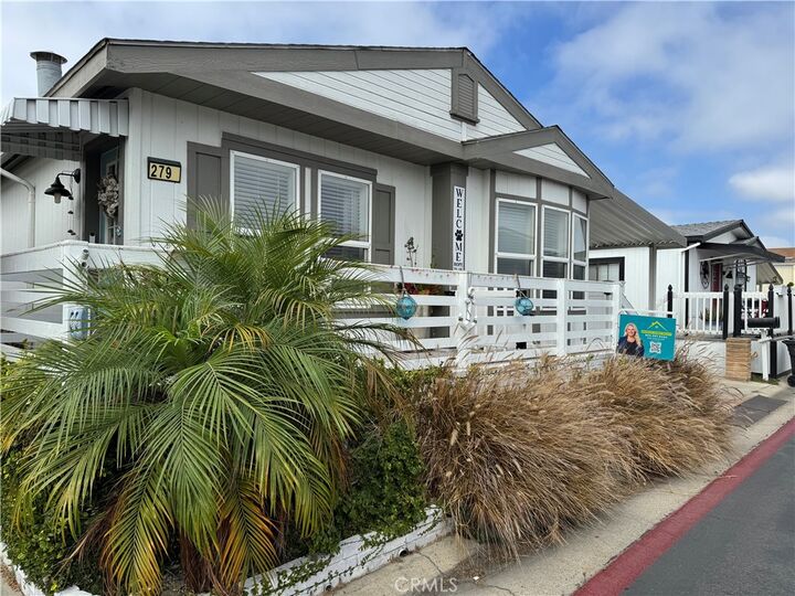 21851 21851 Newland 279  Huntington Beach CA 92646 photo