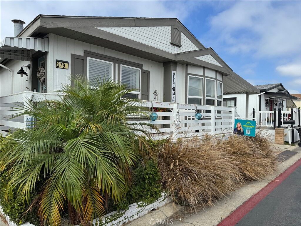 Property Photo: 21851 21851 Newland 279 CA 92646