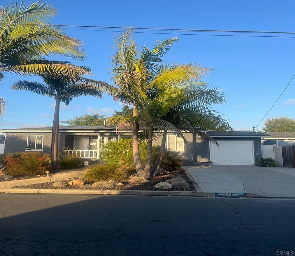 Property Photo:  1916 Moreno Street  CA 92054 