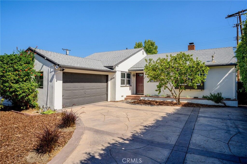 Property Photo:  6818 Varna Avenue  CA 91405 