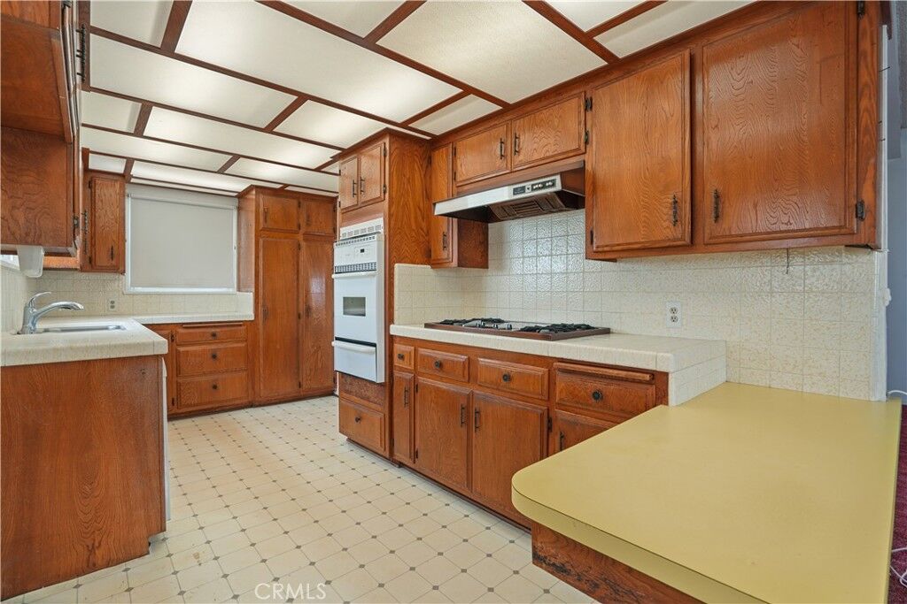 Property Photo:  21625 Bernice  CA 90503 
