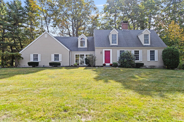 Property Photo: 2 Bunker Hill Terrace ME 04074