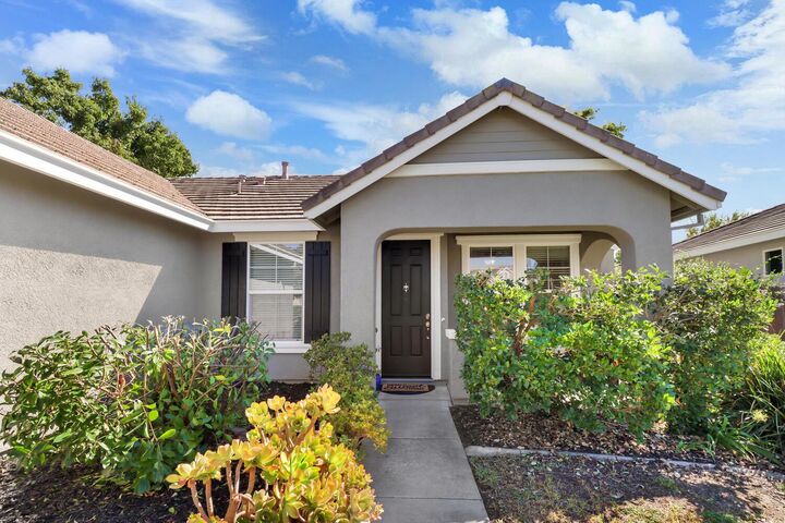 Property Photo: 10149 Van Brocklin Way CA 95757