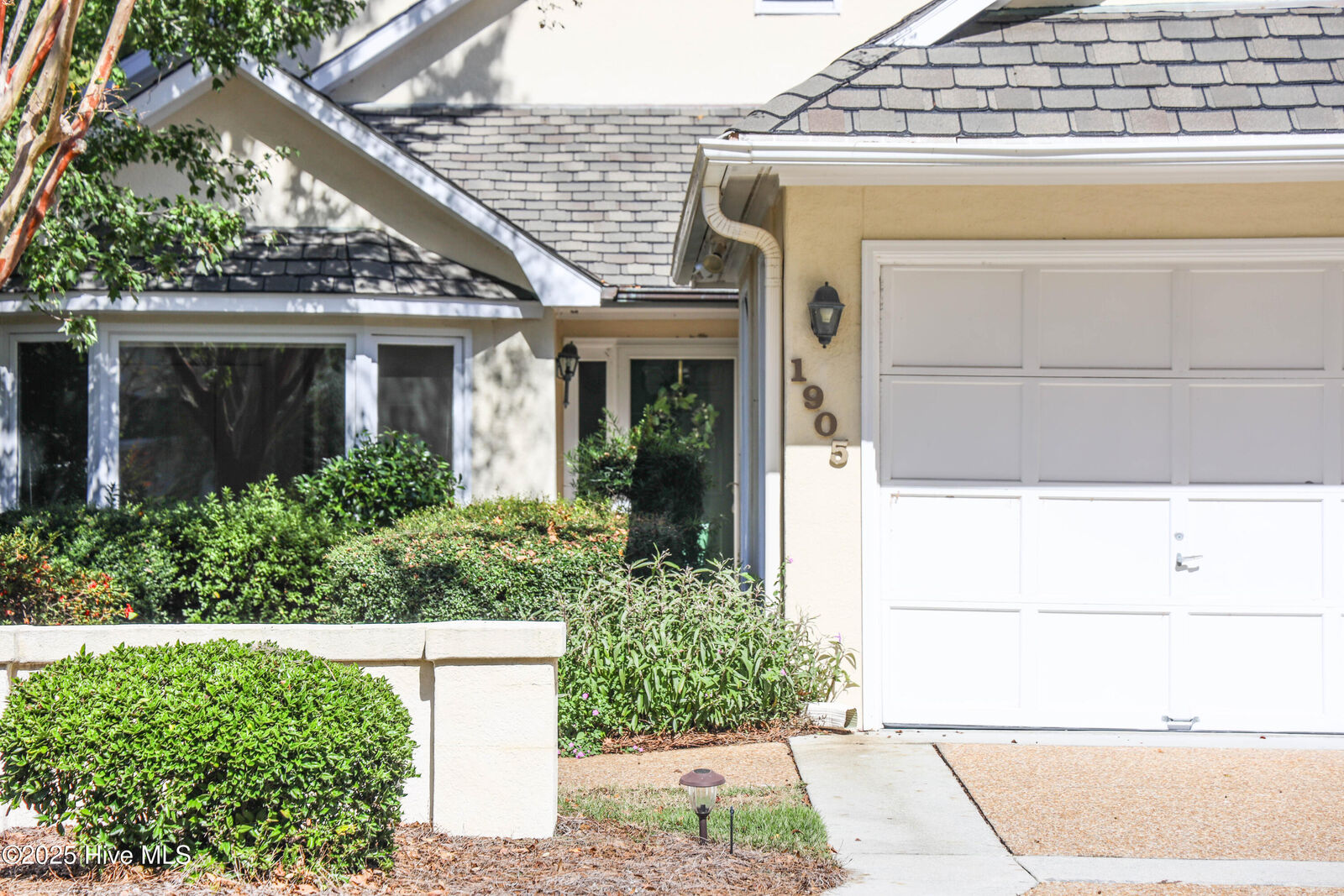 Property Photo:  1905 Staunton Court  NC 28405 